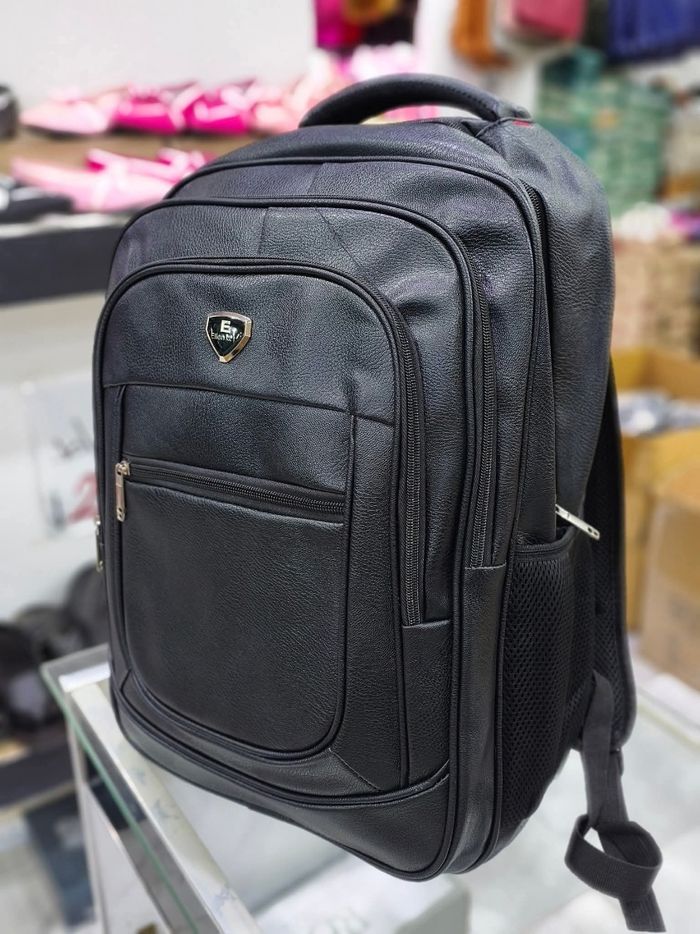 Sac a dos mixte noir spacieux