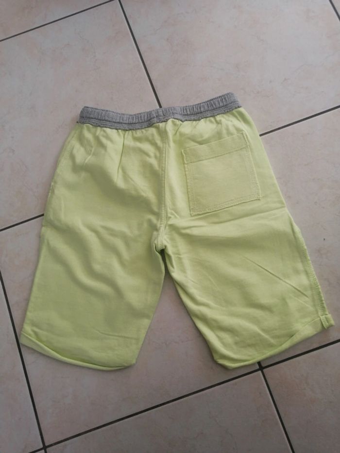 Lot shorts et t shirts - photo numéro 8