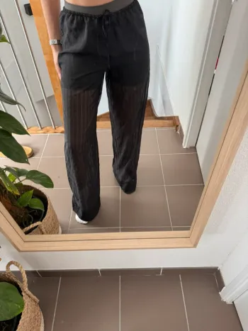 Pantalon Zara noir à rayures en transparence
