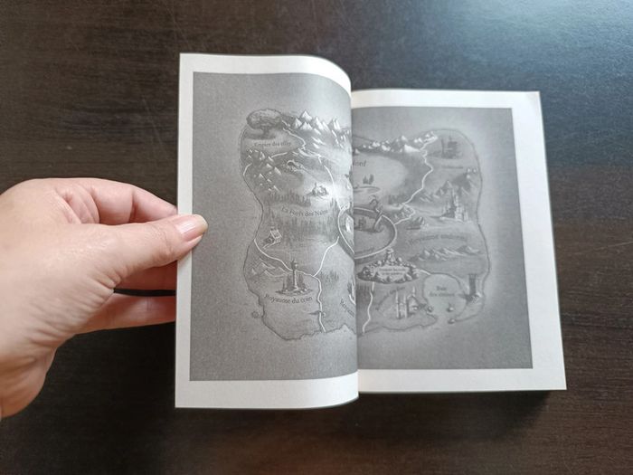 Livre LE PAYS DES CONTES: L'EVEIL DU DRAGON - photo numéro 4