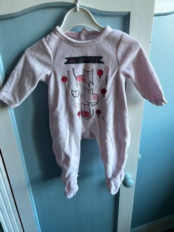 Pyjama rose , 1 mois orchestra