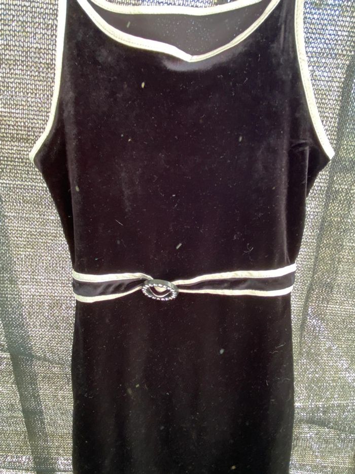 Jolie robe en velours taille 10 ans - photo numéro 2