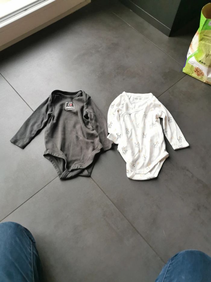 Lot de 2 bodys 6 mois