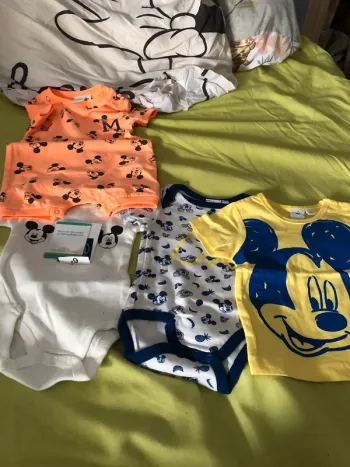 Lot vêtements neufs été 3mois