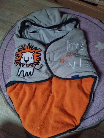 Nid d'ange Lion orange et gris