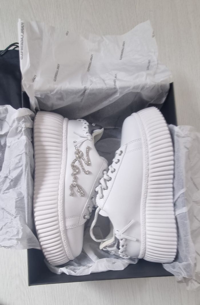 Basket plate forme Karl Lagerfeld Neuve