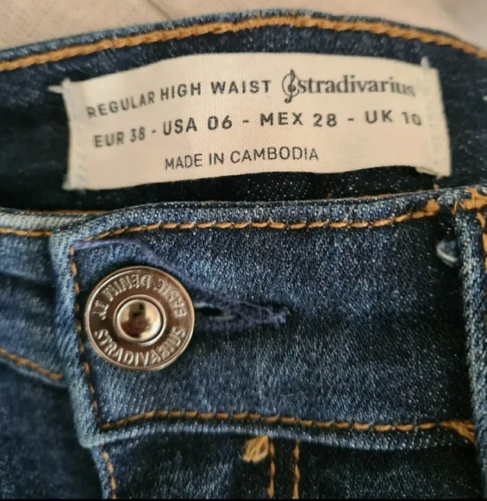 Jeans 👖 Stradivarius Taille 38 - photo numéro 4