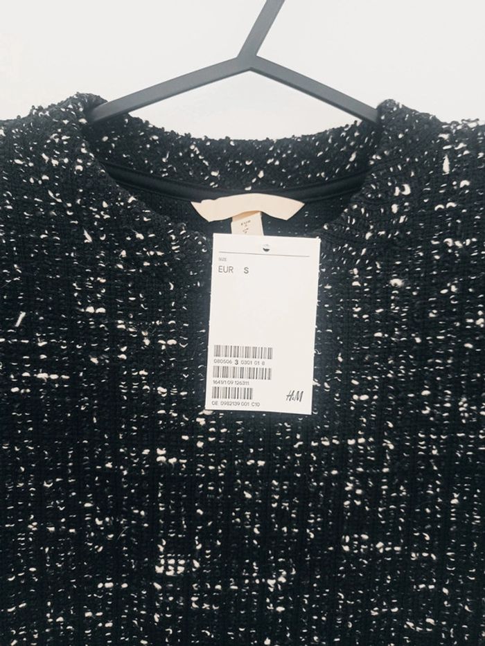 Haut épais noir chiné à épaulettes Taille S H&M Neuf avec étiquette - photo numéro 4
