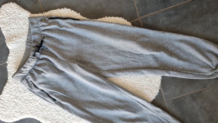 Jogging survêtement uniqlo M gris - photo numéro 2
