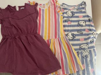 Lot 3 robes