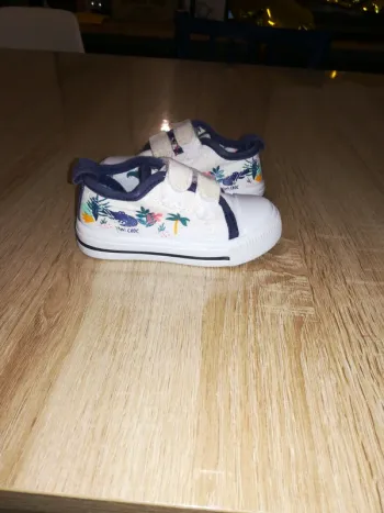 Chaussures bébé taille 20