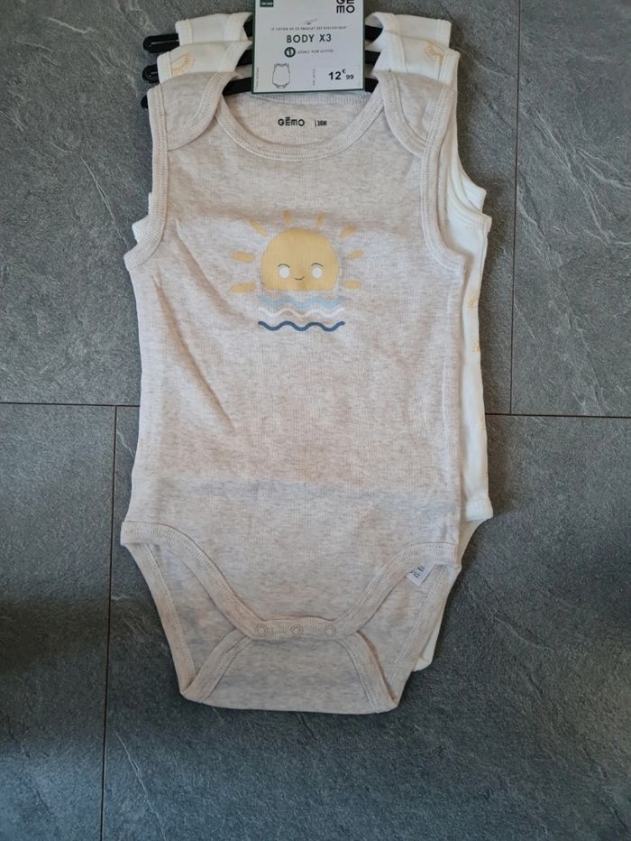 Lot de 3 bodys débardeur gémo taille 36 mois neuf - photo numéro 2
