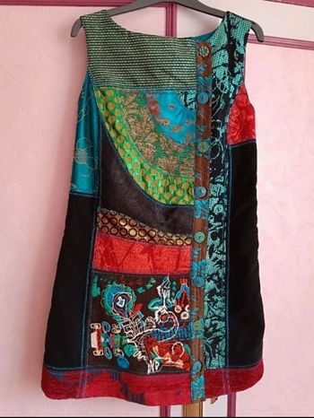 Robe à motifs T.40