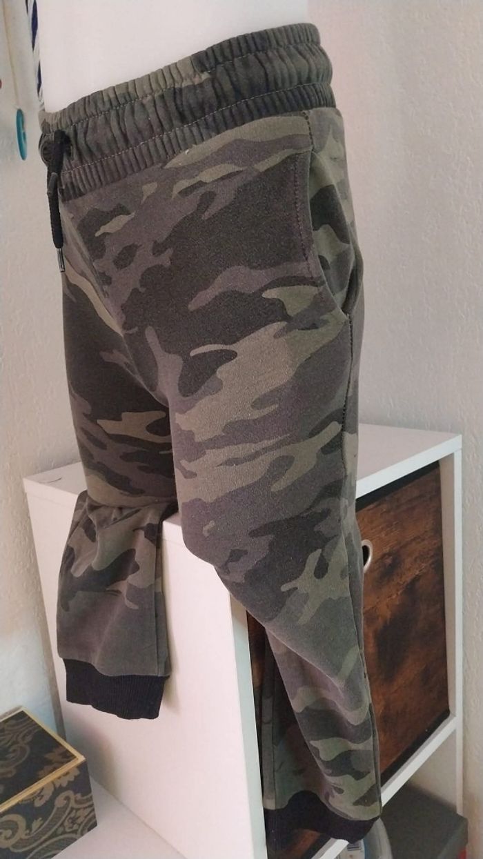 Pantalon de jogging 4/5 ans Primark - photo numéro 2