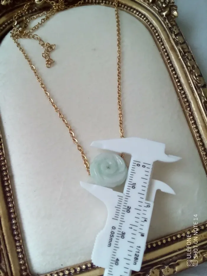 Collier fleur de jade, pierre naturelle - photo numéro 2