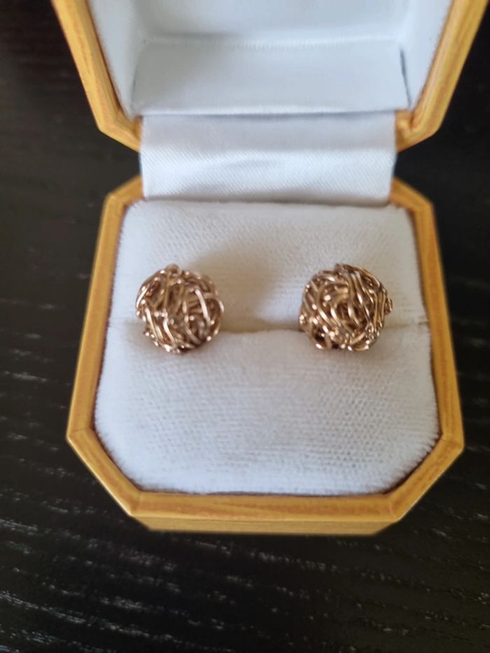 Paire de boucles d'oreilles fantaisie doré - photo numéro 2