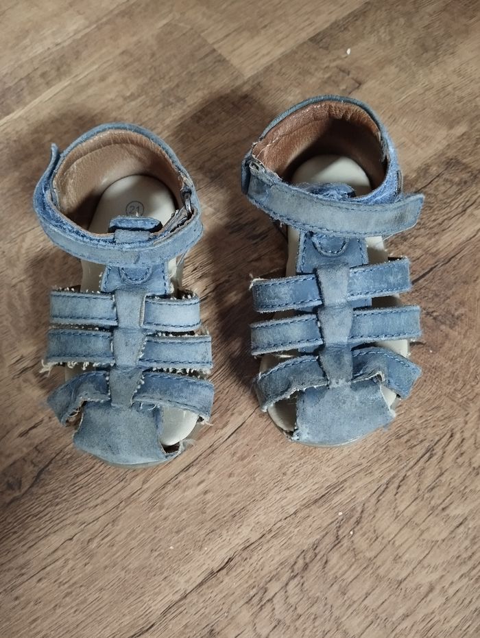 Chaussures ouvertes