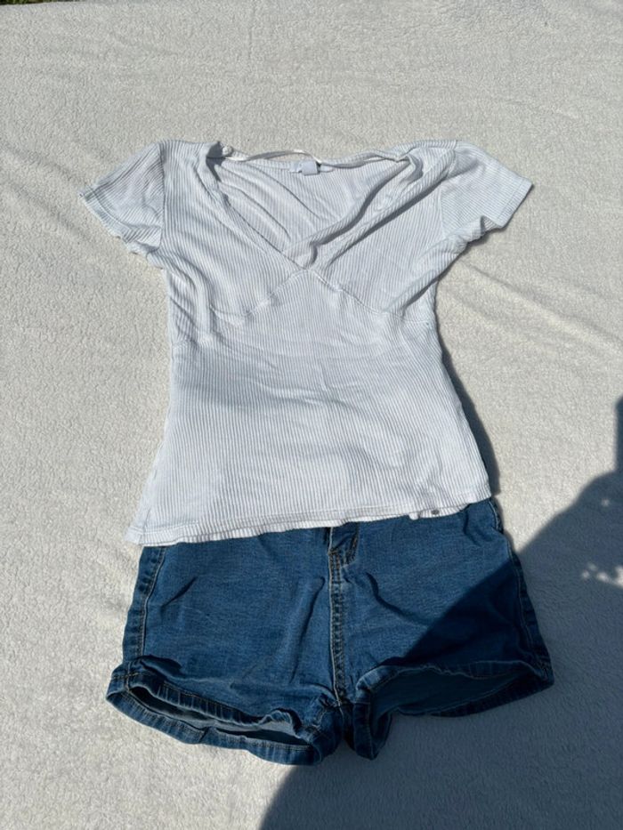 Ensemble été stylé : Top côtelé blanc & Short en jean taille haute - photo numéro 2
