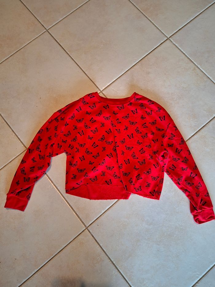 Pull rouge - photo numéro 2