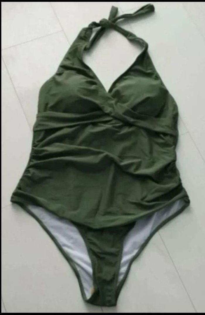 Maillot de bain vert 1 pièce