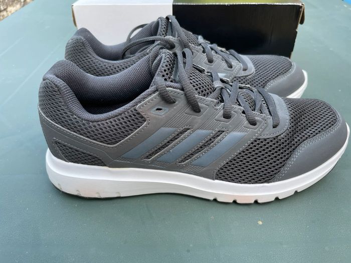 Baskets gris carbone Adidas Duramo Lite - photo numéro 4