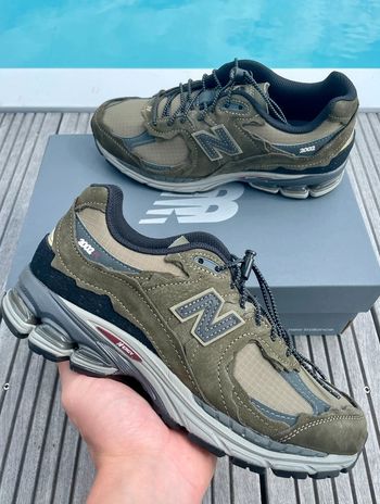 New balance 2002r protection pack olive / kaki