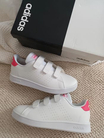 Paire de baskets à scratchs Adidas blanc & rose neuves dans leur boîte d'origine 🏷