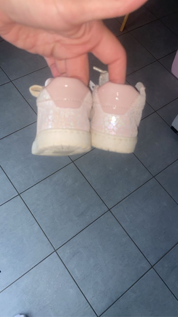 Chaussures taille 20 - photo numéro 3