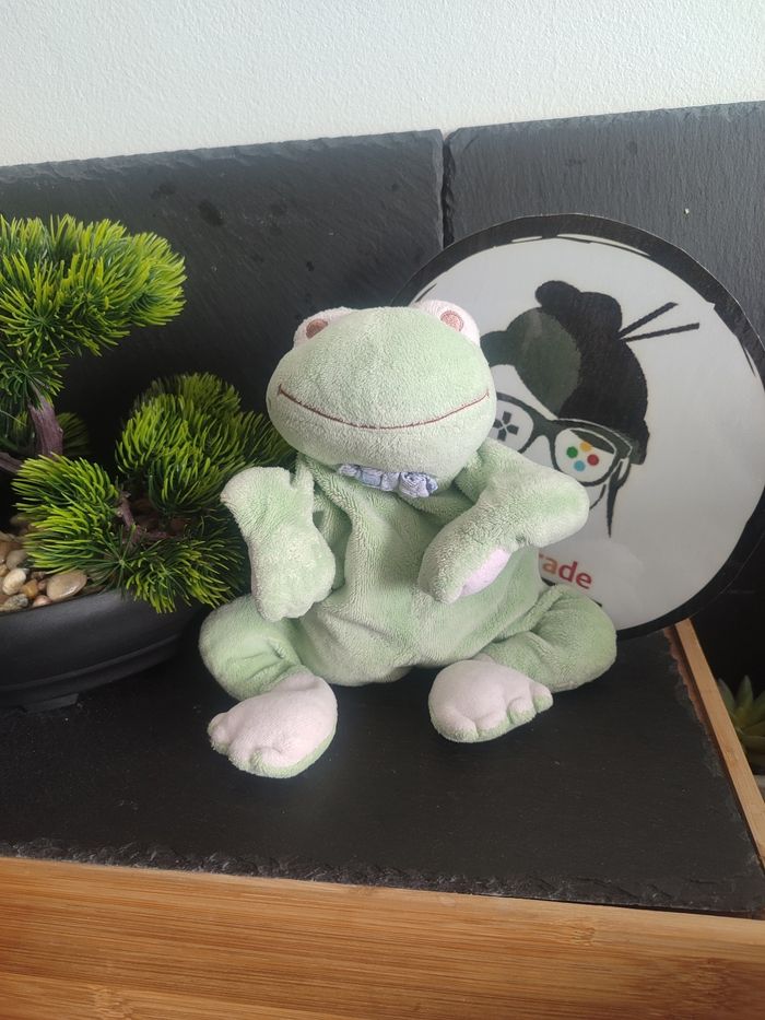 doudou peluche grenouille vert blanc noeud papillon bleu noukie's ancien vintage