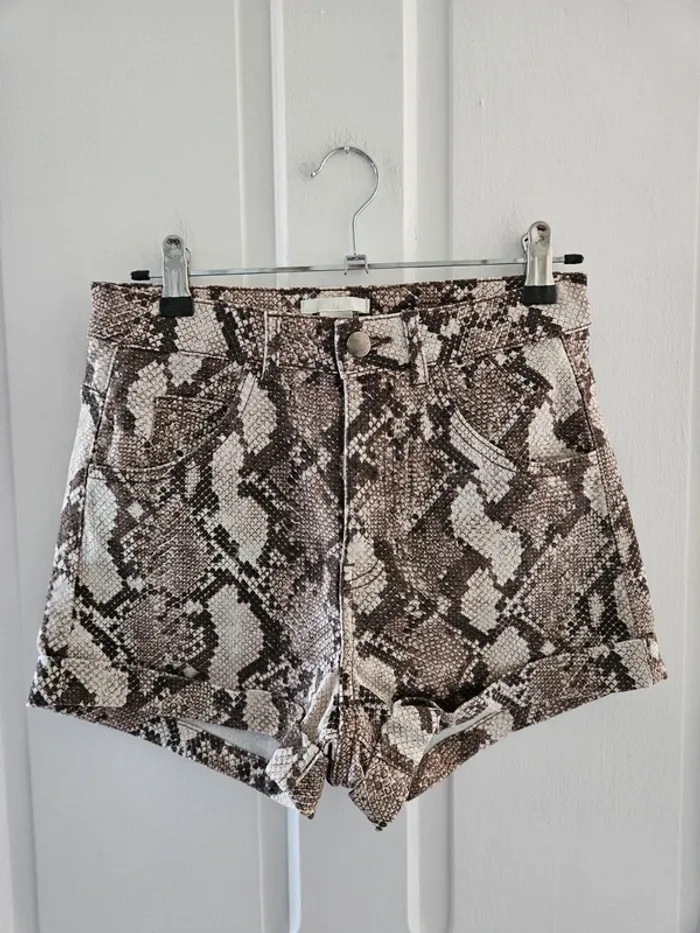 Short H&M T.36 - photo numéro 3