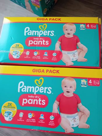 Couches pampers pants taille 4 giga pack