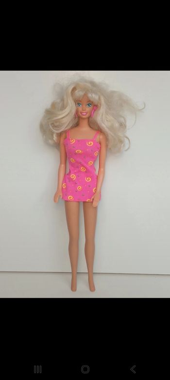 Poupée mattel barbie vintage Barbie Ruffle Fun 
Poupée et ensemble compris