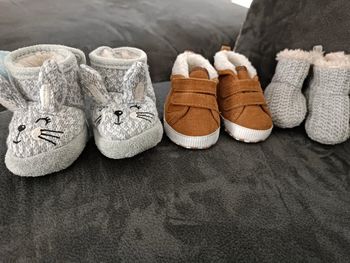 3 paires de chaussons/chaussures 0-3mois