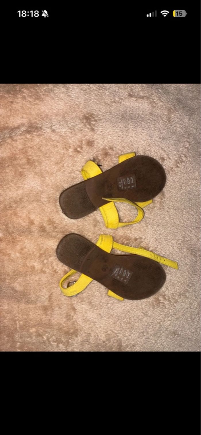 Chaussure - photo numéro 2