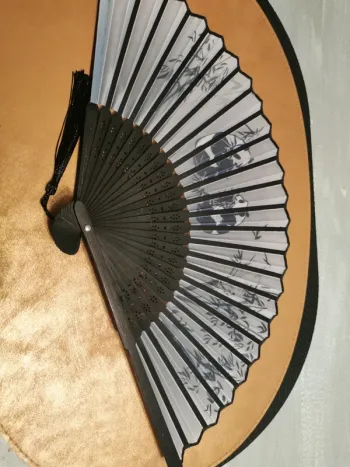 Éventail style japonais pandas