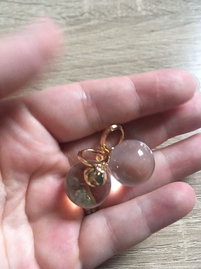 Boucles d’oreilles NEUVES femme forme ronde /  boule de cristal 🔮 couleur transparente - photo numéro 3