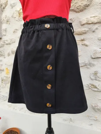 Jupe velours daim noir taille 38 très bon état
