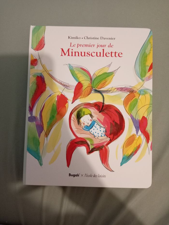 Livre Bugali neuf Le premier jour de Minusculette