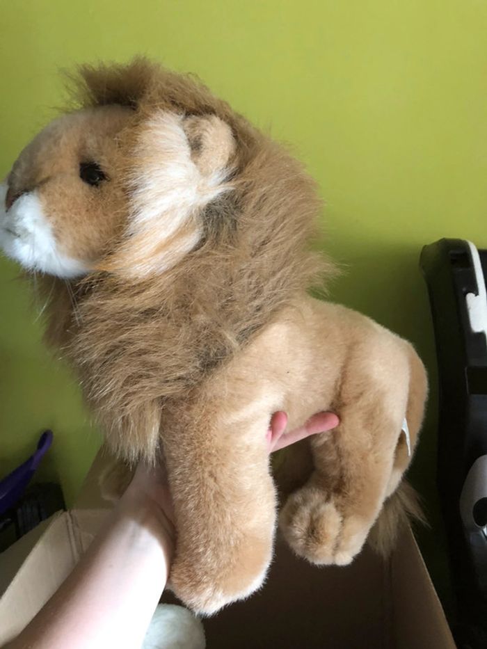 Peluche lion