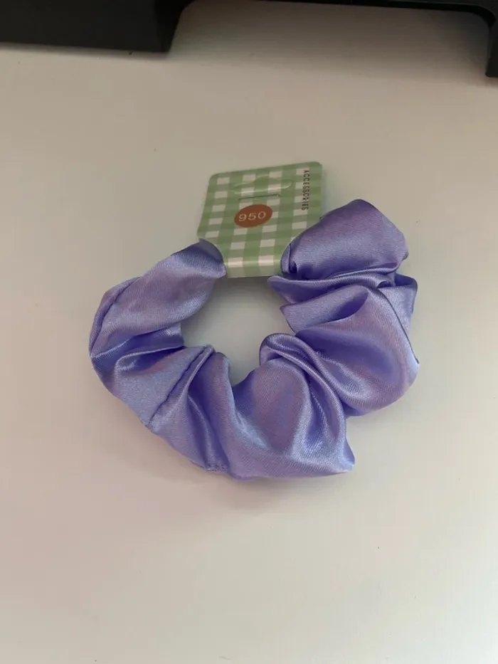 Chouchou matière satinée bleu violet