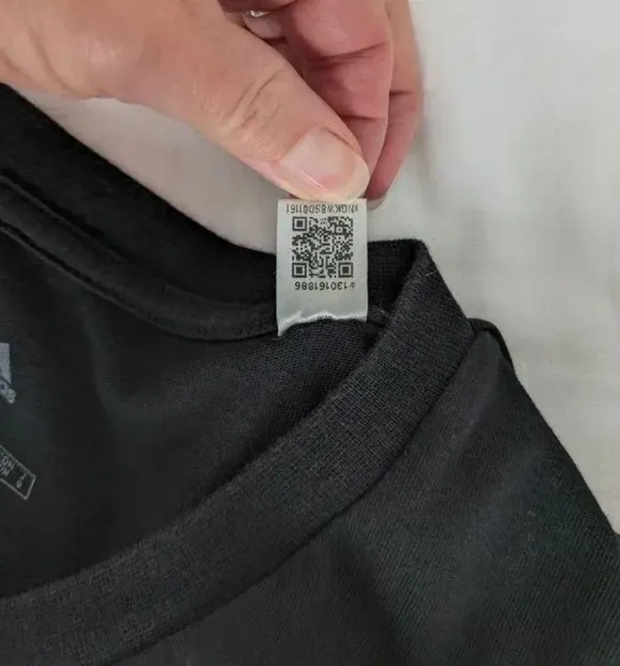 T-shirt Adidas - taille M - photo numéro 3