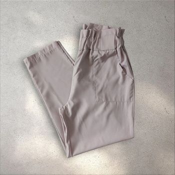 Pantalon beige fluide et léger 7/8 ème taille élastique 38-40