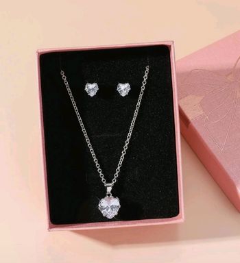 Parure bijoux cœur avec boîte neuf