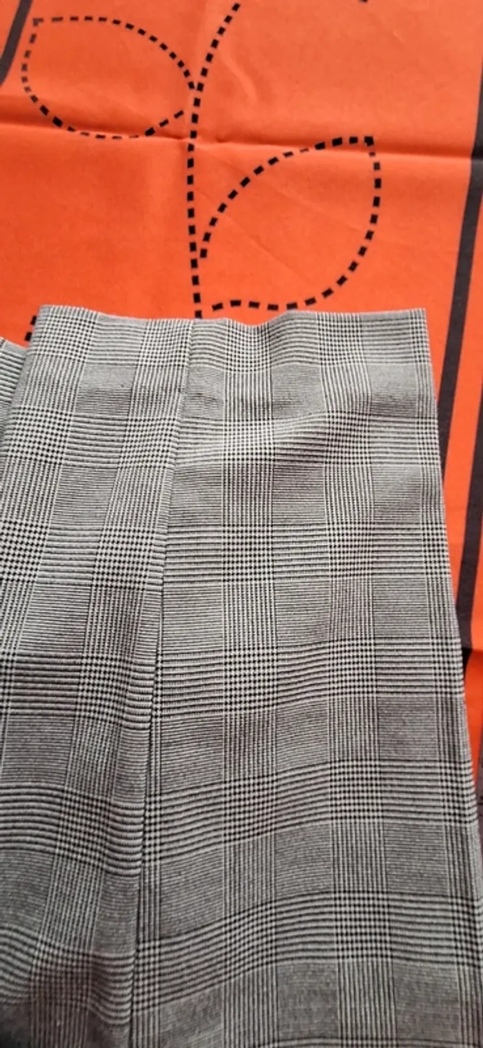 Pantalon a carreaux H et M - photo numéro 3