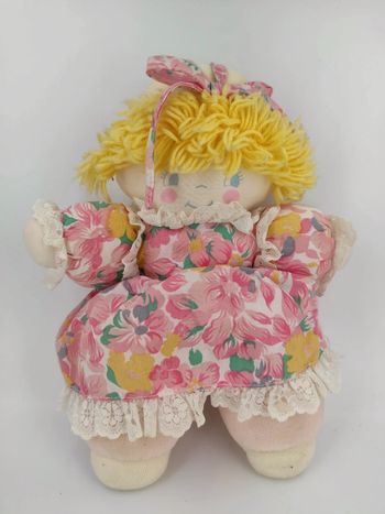 Poupée de chiffon vintage sucre d'orge robe fleurie