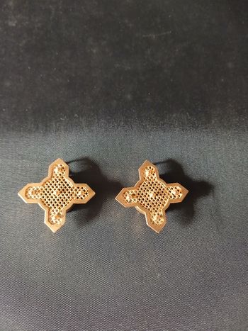 2 Pendentifs doré croix aimanté 