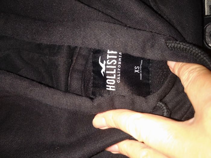 Sweat à capuche Hollister noir & blanc enfant / ado – Taille XS – État très bon - photo numéro 2