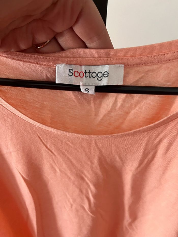 Tee-shirt  Taille 6 (correspond à un 46). - photo numéro 2