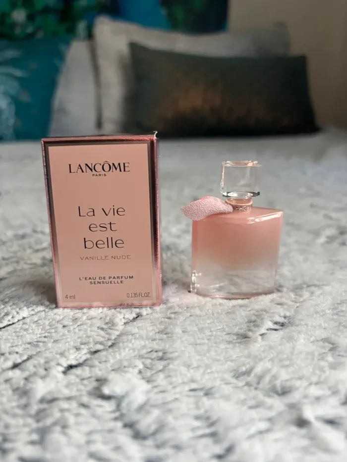 miniature la vie est belle vanille nude Lancôme