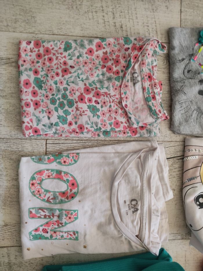 Lot de vêtements fille 6/7 ans - photo numéro 3